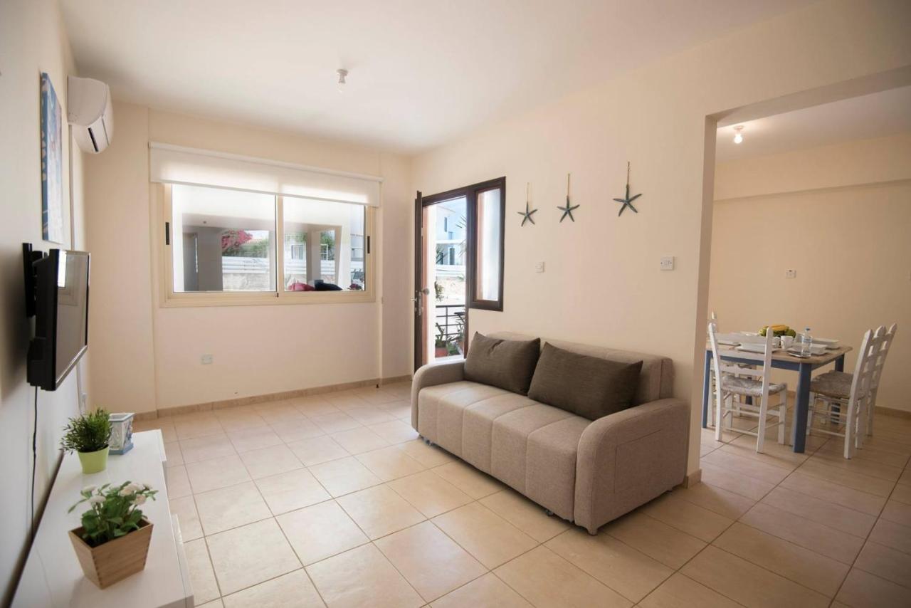 Apartments For Holidays Paralimni Exterior foto