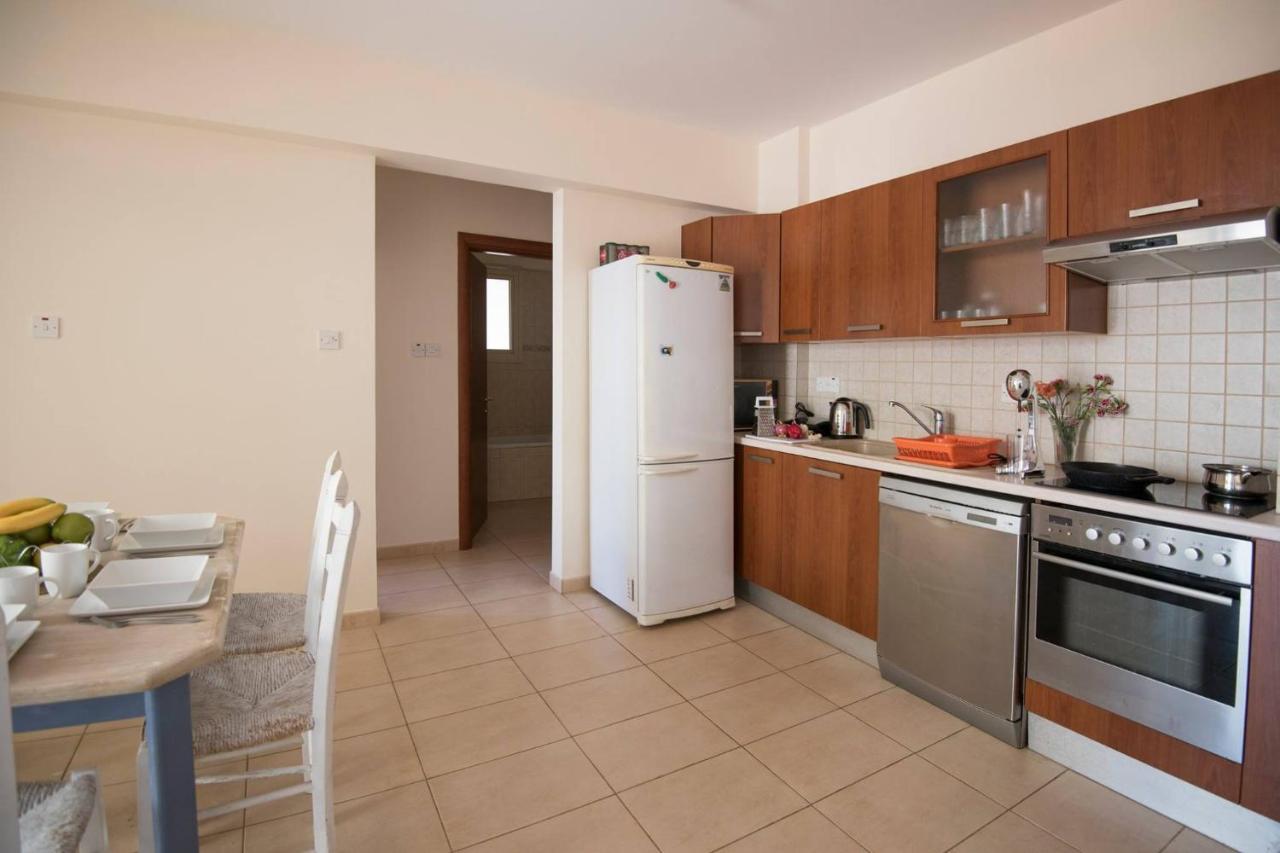 Apartments For Holidays Paralimni Exterior foto